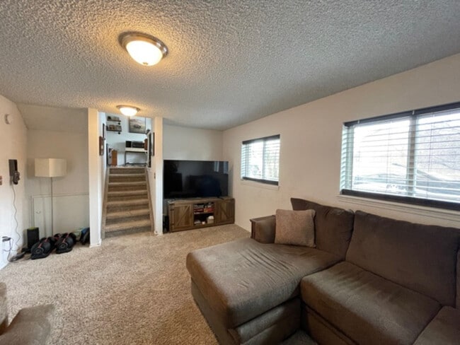 Building Photo - 7920 Conifer Dr