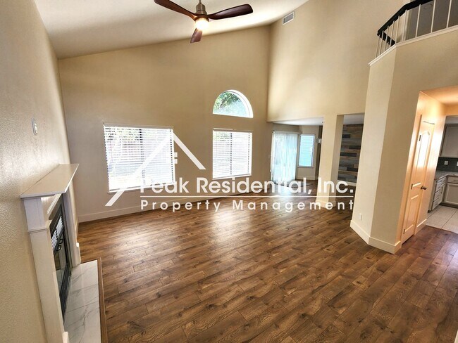 Foto del edificio - Upgraded, Nice 3 bedroom 2.5 bathroom home...