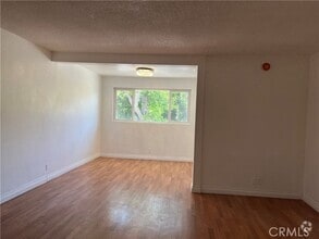 Building Photo - 4936 Hazeltine Ave