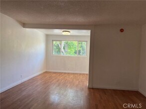 Building Photo - 4936 Hazeltine Ave