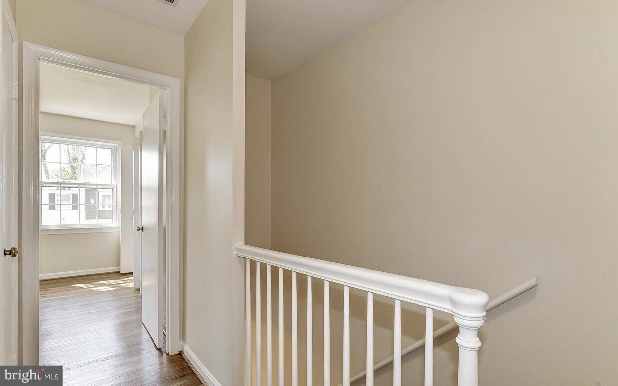 3555 Hamlet Pl Unit 303, Chevy Chase, MD 20815 Condo for Rent in