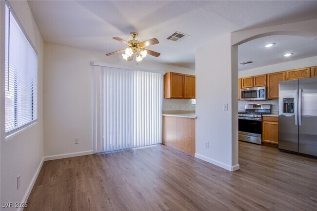 Foto del edificio - 3385 Cheyenne Gardens Way