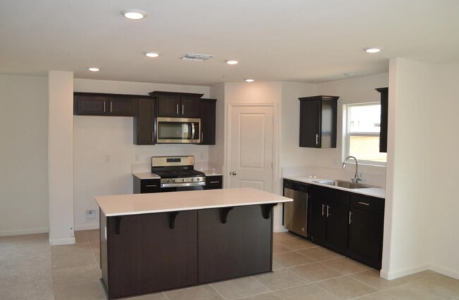 Foto del edificio - 2258 Sanders Ct