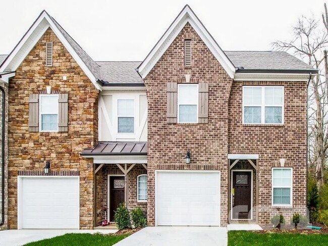 Building Photo - 211 Ashmere Ct