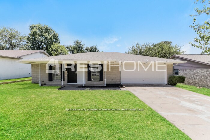 Foto principal - 2832 Lago Vista Loop