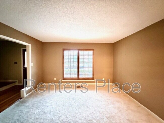 Foto del edificio - 5724 E 65th Pl