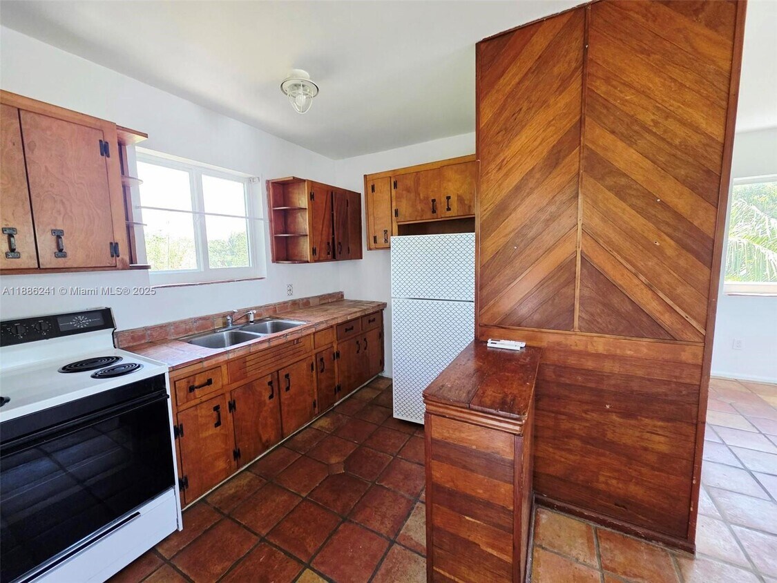 Foto principal - 524 Hampton Rd