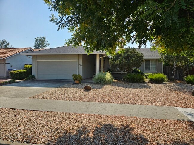 Building Photo - 328 Burning Tree Dr