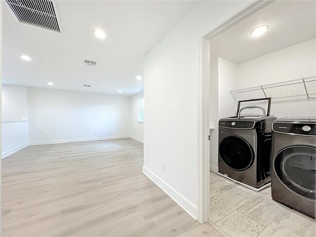 Foto del edificio - 3392 Bluff Oak Ln
