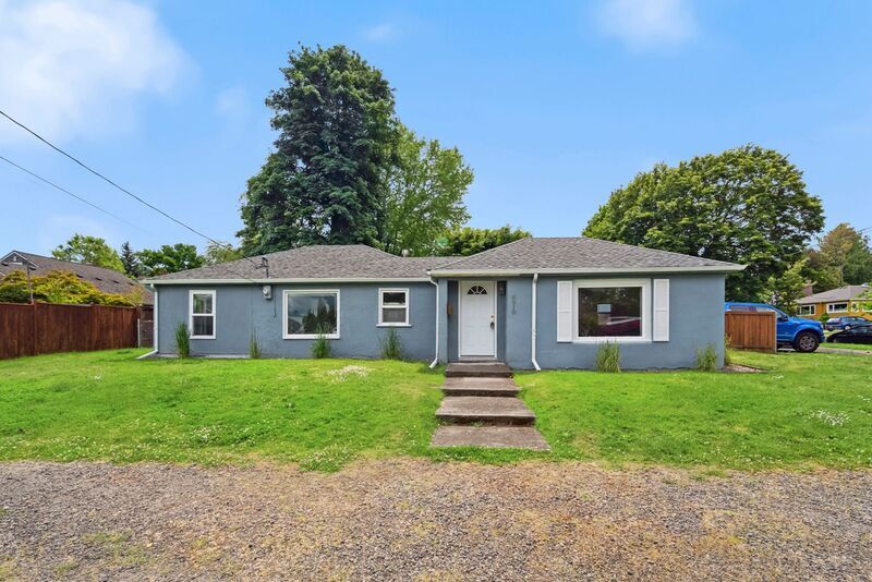 Foto principal - 6310 NE Skidmore St