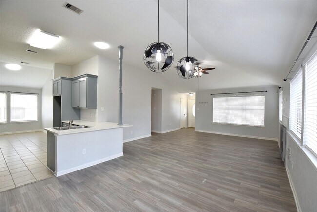 Foto del edificio - 2910 Walnut Springs Dr