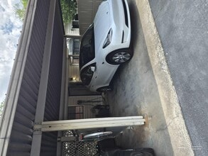 Building Photo - 647 Serramonte Dr