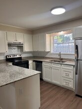 Building Photo - 404 Post Oak Blvd