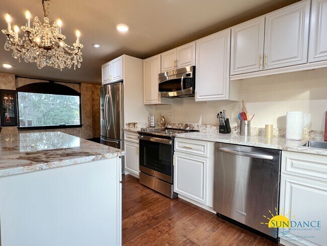 Building Photo - Unique Furnished Waterfront Rental on Don'...