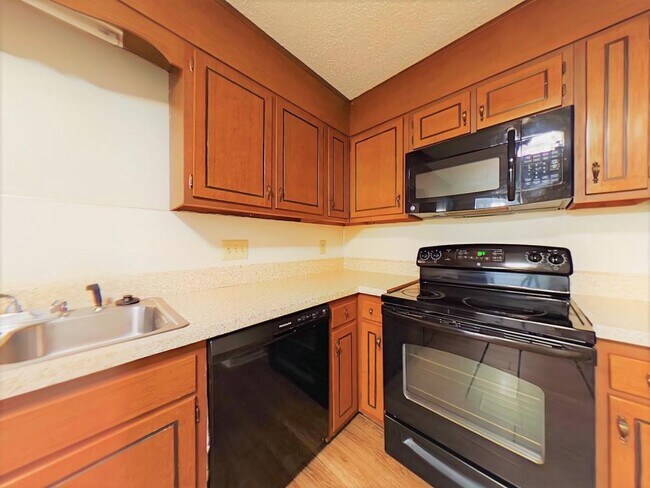 Foto del edificio - 1700 N. Hamilton St #H