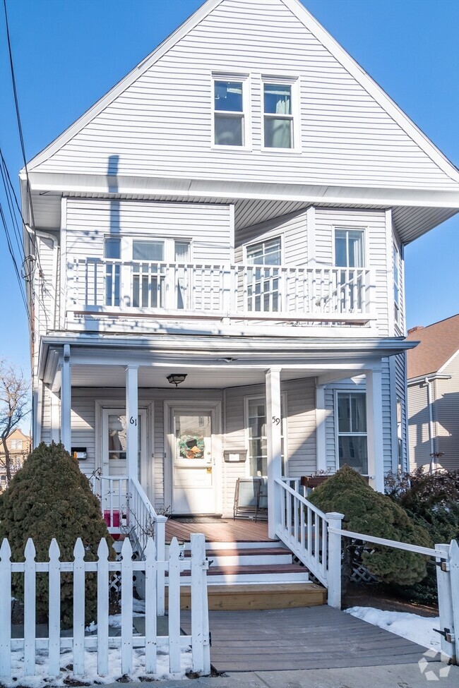 Building Photo - 61 Montcalm Ave