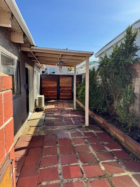 Foto del edificio - 4701 1/2 W 168th St