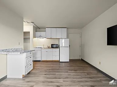 Foto del edificio - 618 Gambell St