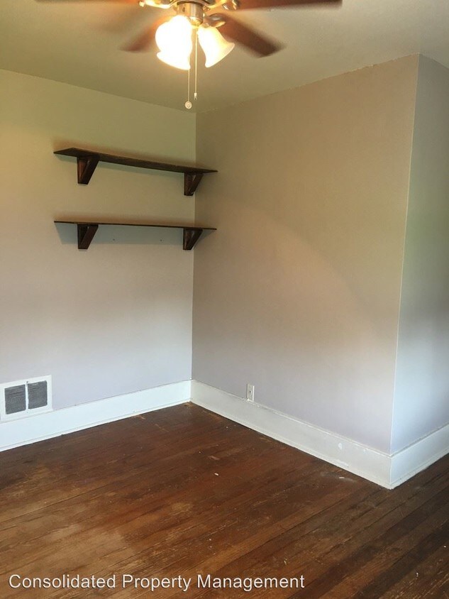 Foto del edificio - 1517 Virginia St