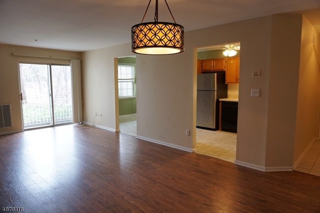 Building Photo - 51 Brookside Ln
