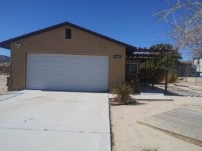 Building Photo - 6444 Mojave Ave