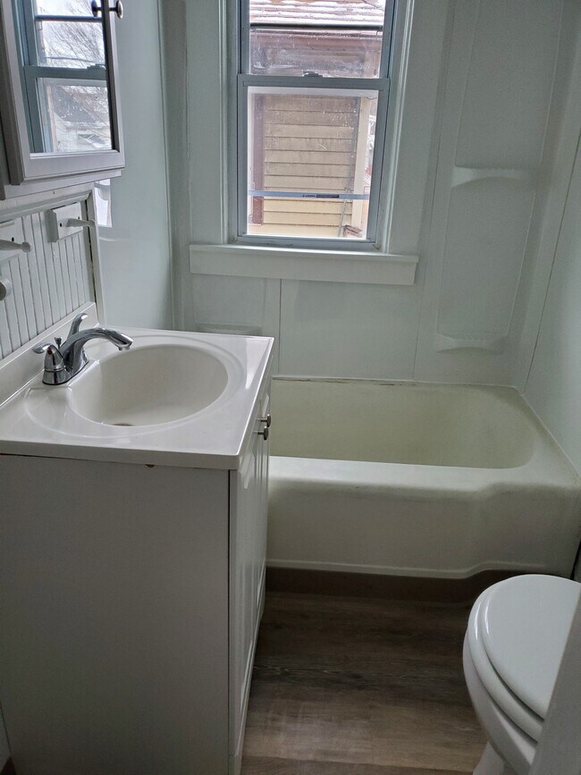 Foto del edificio - 712 Glide St