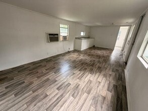 Building Photo - 18a Yellowstone Dr