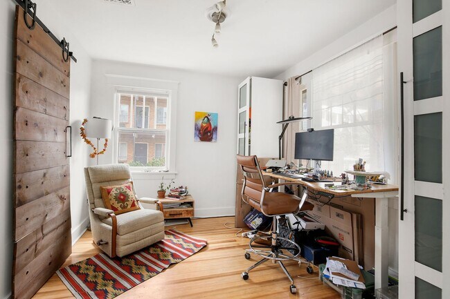 Foto del edificio - 803 E Ellsworth Ave