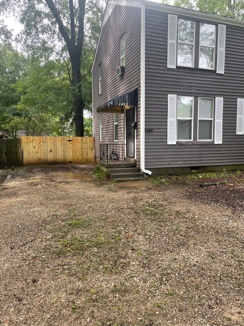 Primary Photo - 3633 Carnes Ave