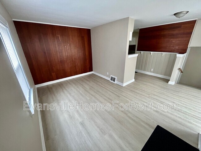 Foto del edificio - 1206 S 1208 Boeke Rd