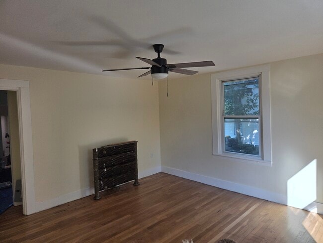 Building Photo - 20 Chilcott Pl