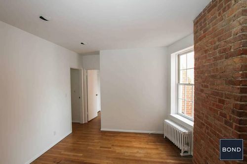 Building Photo - 316 E 92nd St