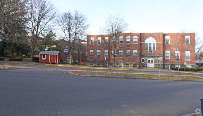 Foto del edificio - Village Point Apartments