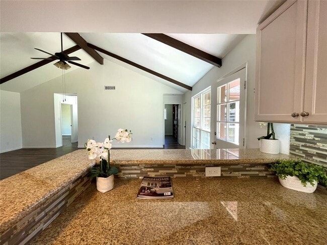 Building Photo - 15638 Boulder Oaks Dr