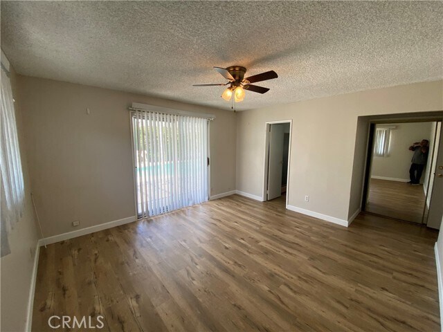 Foto del edificio - 209 E Wilson Ave