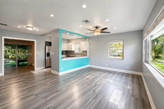 Foto del edificio - 529 NW 8th St