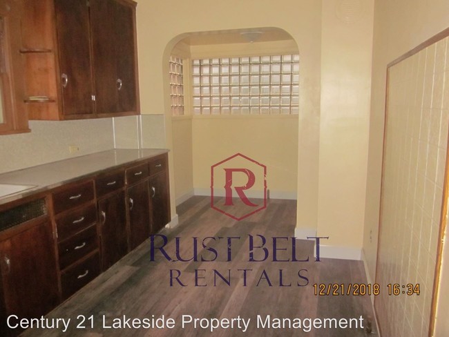 Building Photo - 3 br, 1 bath House - 94 Labelle Ave