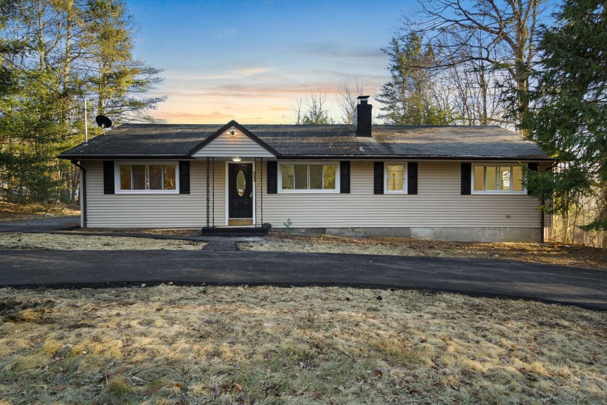 Foto principal - 533 White Rd