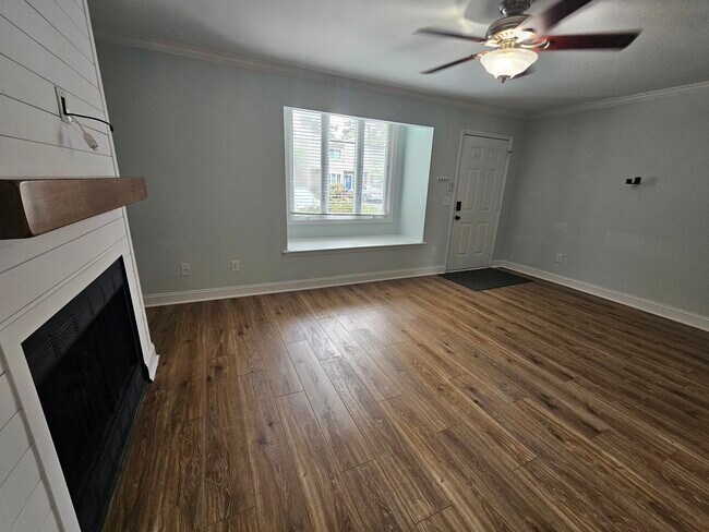 Foto del edificio - 634 Cobblestone Dr