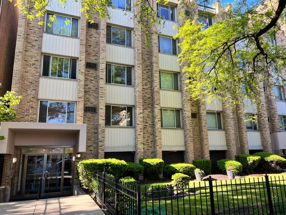 Primary Photo - 510 W Fullerton Pkwy