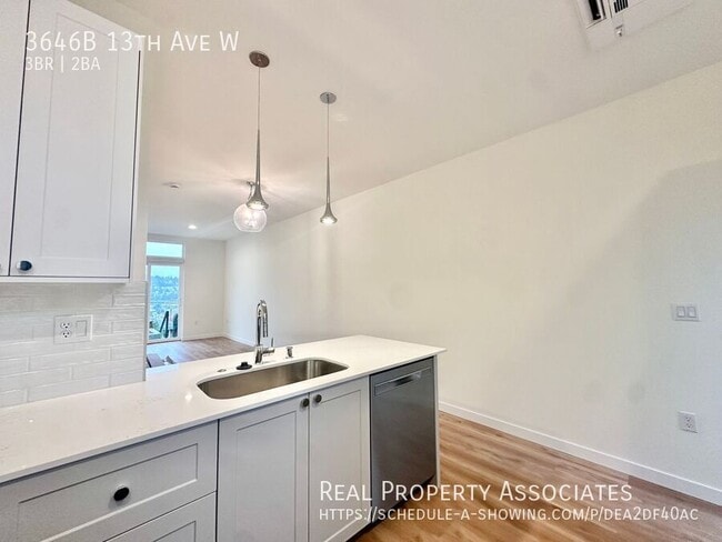 Foto del edificio - 3646 13th Ave W