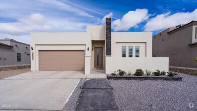 Building Photo - 252 Emerald Sun Dr