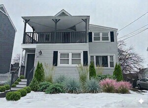 Building Photo - 85 Cosey Beach Rd