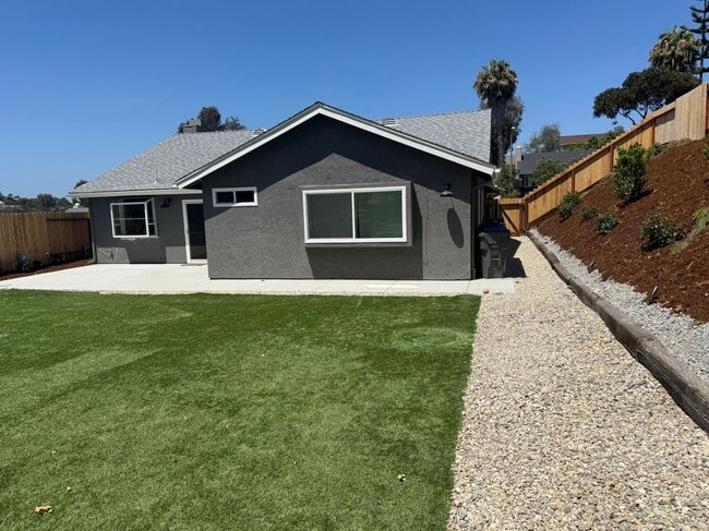Building Photo - 2868 Brandeis Dr