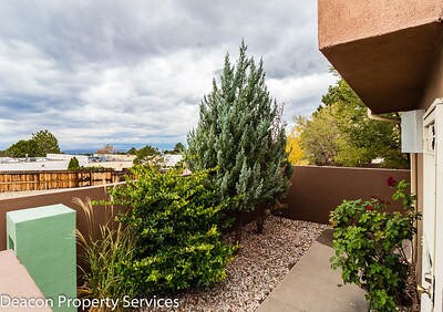 Building Photo - 13102 Candelaria Rd NE