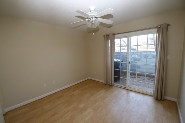 Foto del edificio - 2BD/1BA Apartment located in a Duplex