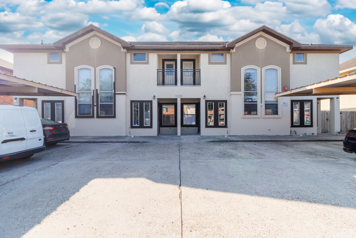 Foto principal - 1303 W Fig Ave