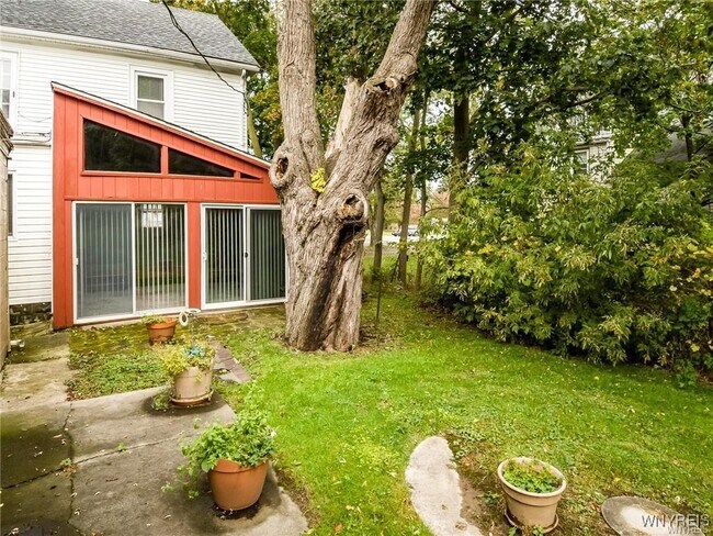 Foto del edificio - 8511 Sheridan Dr