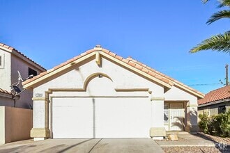 Building Photo - 2704 Purple Root Dr