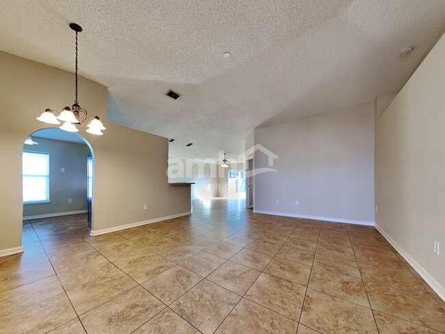 Building Photo - 1636 Dartmouth Dr